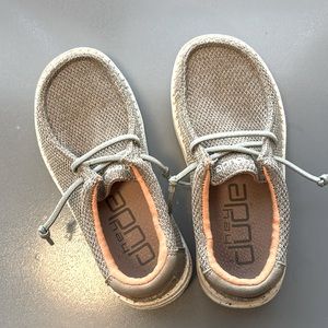 HEYDUDE Kids' Wally Canvas Washable Slip-on in Sahara